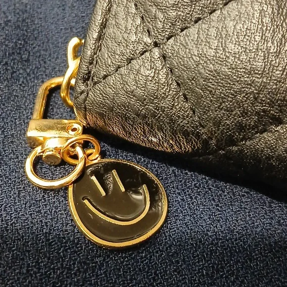 Steve Madden Black Quilted Wallet - Picture 4 of 9